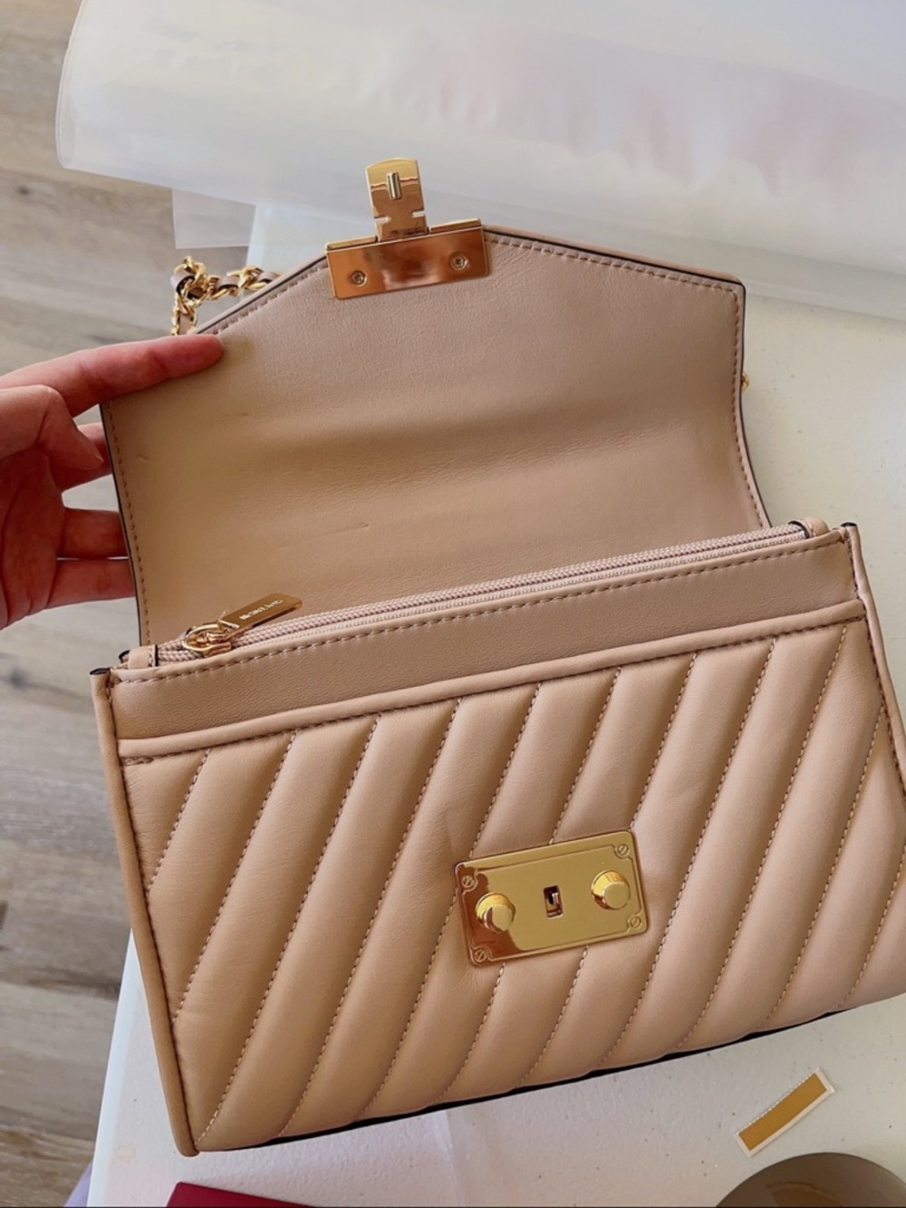 Michael Kors Beige Quilted Shoulder Bag with Gold Hardware - Picture 9 of 9